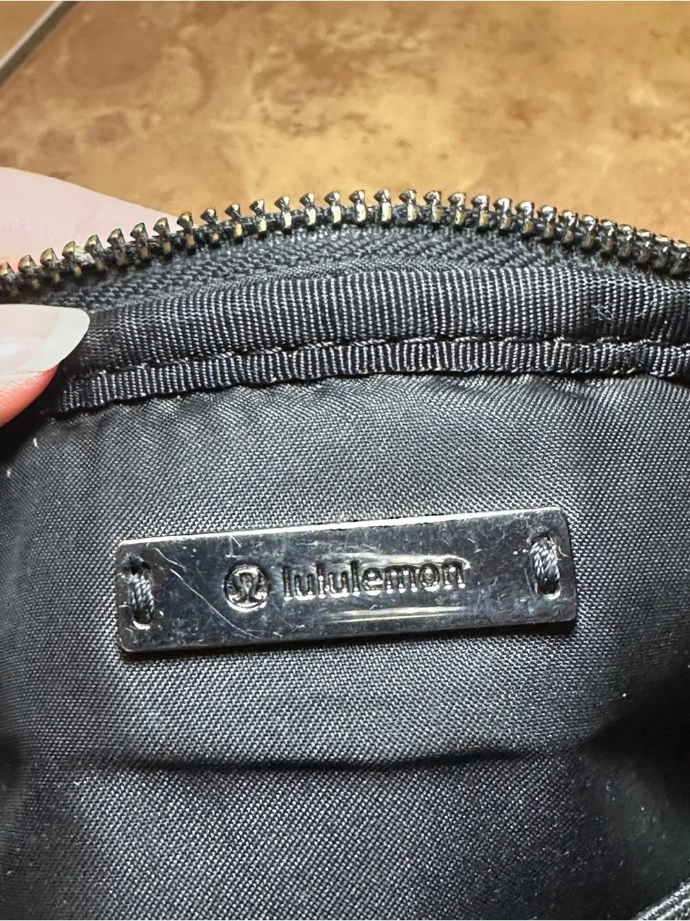 lululemon athletica Black Camo Everywhere Belt Bag - Picture 4 of 5